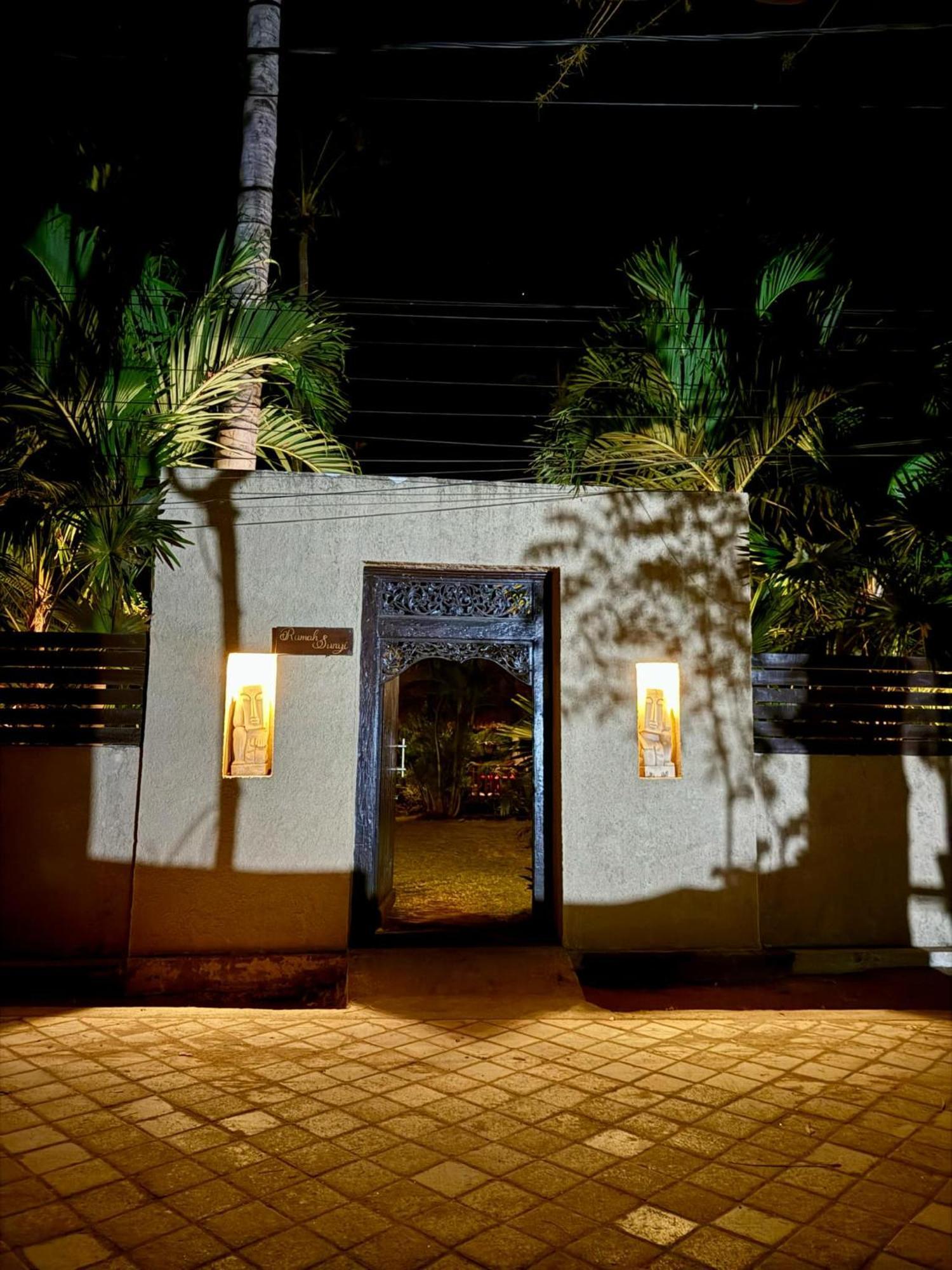 גילי טרוונגן Rumah Sunyi מראה חיצוני תמונה